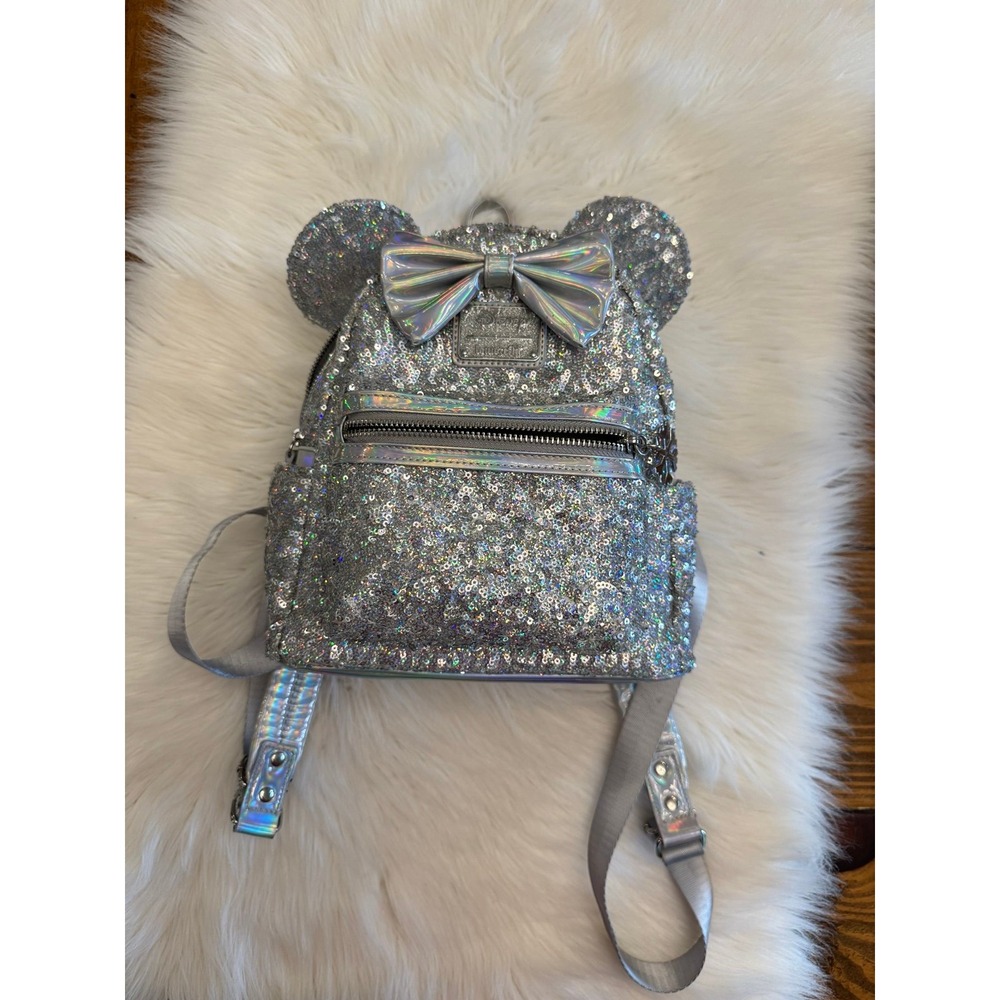 DISNEY LOUNGEFLY LASR MINNIE MOUSE‎ HOLOGRAPHIC SEQUIN BACKPACK